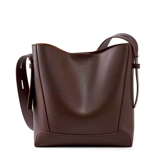 Chiara’s Modern Carry | Shoulder Bag